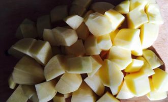 Тушеные желудочки с картофелем