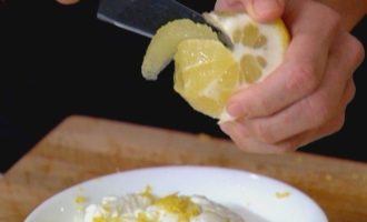 Лимонный творожок на тосте
