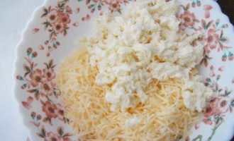Эмпанадас с сыром и кукурузой
