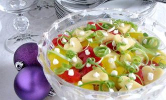 Новогодний салат "Конфетти и серпантин"