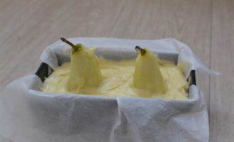 Лимонный кекс с грушами