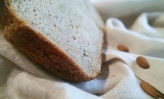 Картофельный хлеб на миндальной муке