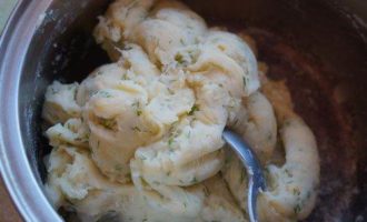Картофельная запеканка с грибами и брокколи